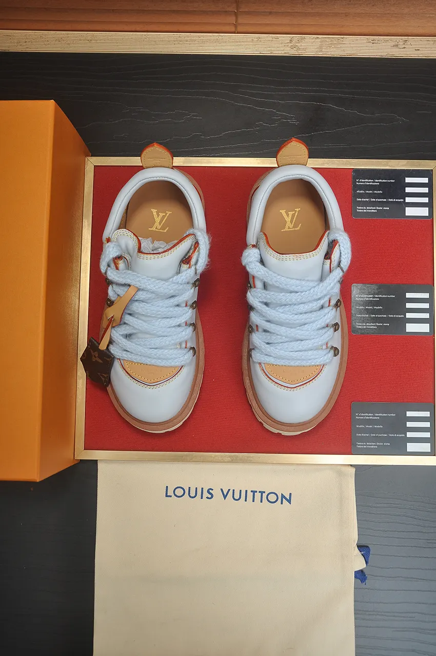 Men's shoes 💰660💶 LV Louis Vuitton 2025 autumn and winter new couple's new style, the original version is developed one to one, retro fashion, handsome and cool mountaineering derby shoes are out of stock 👍 💎 Material: imported first-layer cowhide 💎 Lining: imported lambskin 💎 Outsole: original molded TR non-slip sole 💎 Bottom height: 3.5cm 💎 Shoe size: 35-45 for both men and women